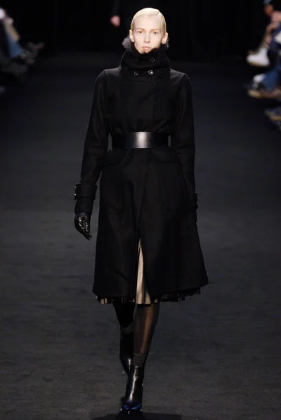 Look 16